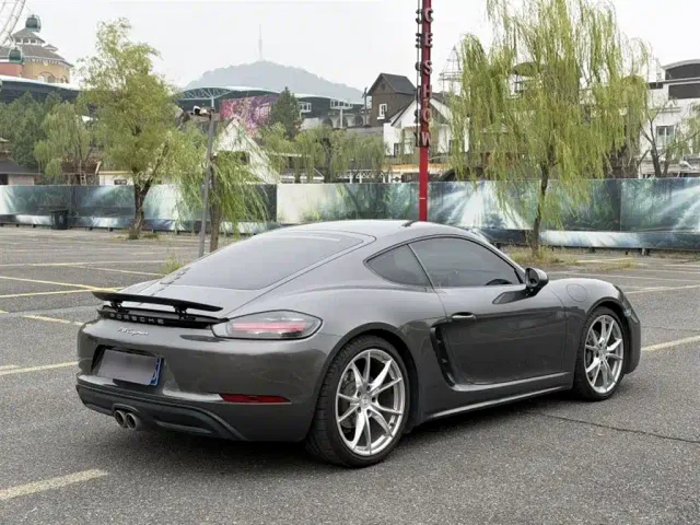 Porsche 718 — Фото автомобиля 5