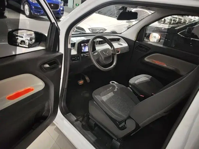 Wuling Hongguang Mini EV — Фото автомобиля 15