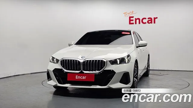 BMW 5-Series 5 серия (G60) 530i xDrive M Sport — Фото автомобиля 3