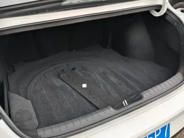 Hyundai Elantra — Фото автомобиля 9