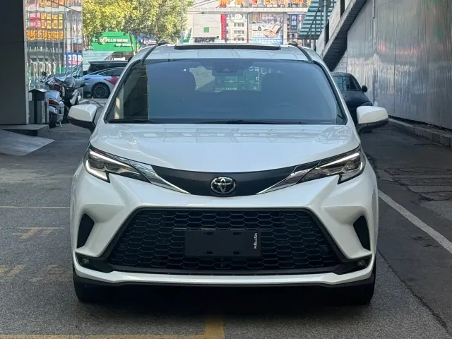 Toyota Granvia — Фото автомобиля 2
