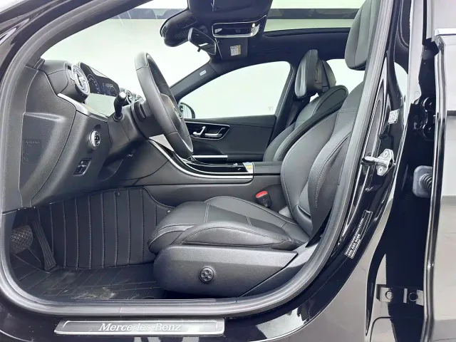 Mercedes-Benz C-Class — Фото автомобиля 4