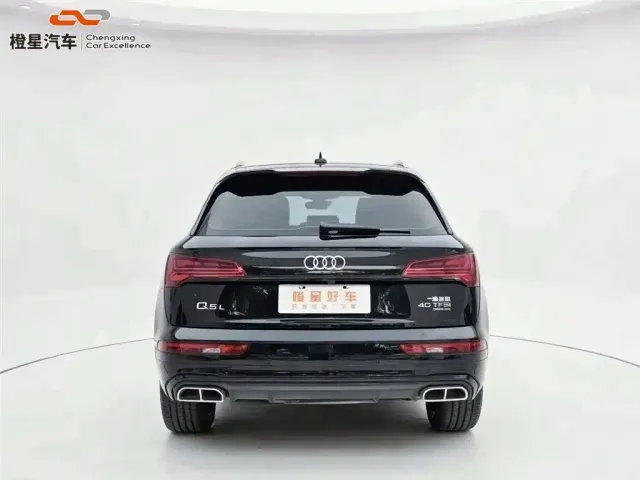 Audi Q5L — Фото автомобиля 5