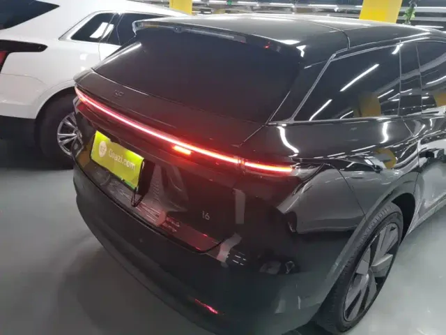 Li Auto i6 — Фото автомобиля 5