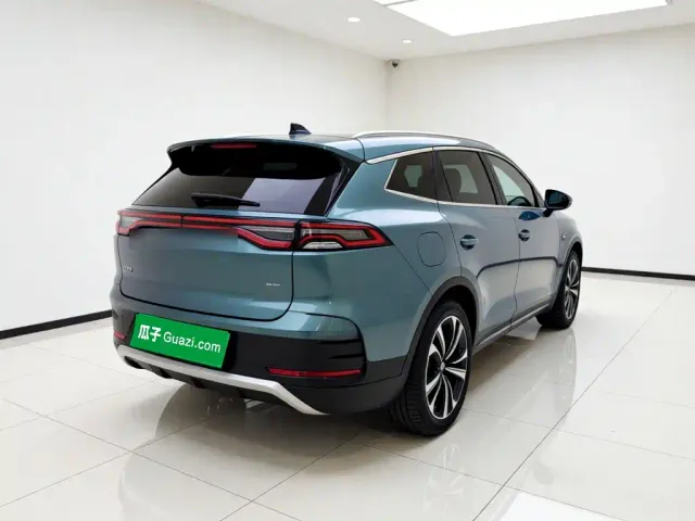 BYD Tang — Фото автомобиля 6