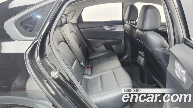 Kia K3 Generation 2 — Фото автомобиля 17