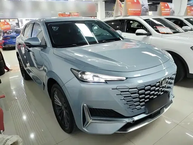 Changan Changan UNI-K 2021 2.0T Excellence — Фото автомобиля 3