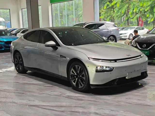 Xpeng P7 — Фото автомобиля 3