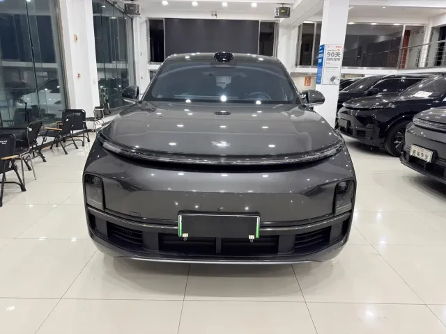 Li Auto L9 — Фото автомобиля 2