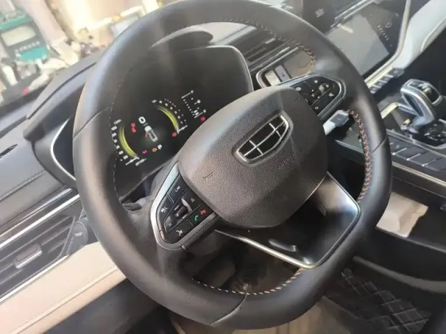 Geely Boyue — Фото автомобиля 18