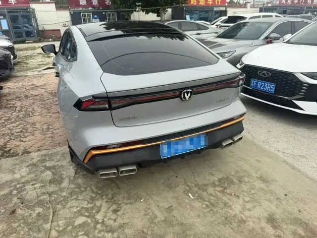 Changan UNI-V — Фото автомобиля 7