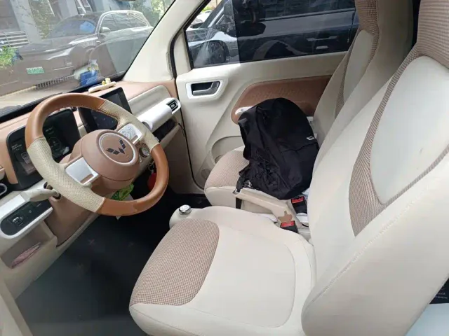 Wuling Hongguang Mini EV — Фото автомобиля 11
