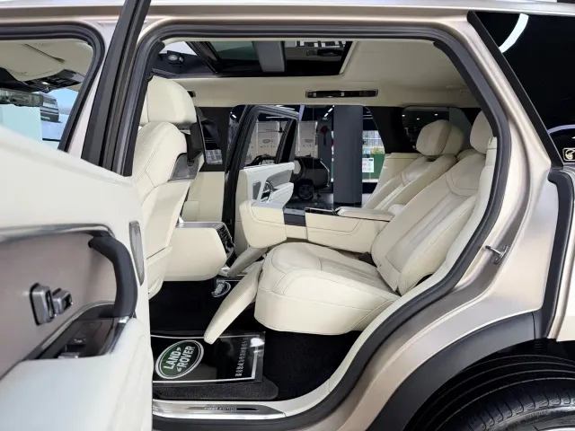 Land Rover Range Rover — Фото автомобиля 10