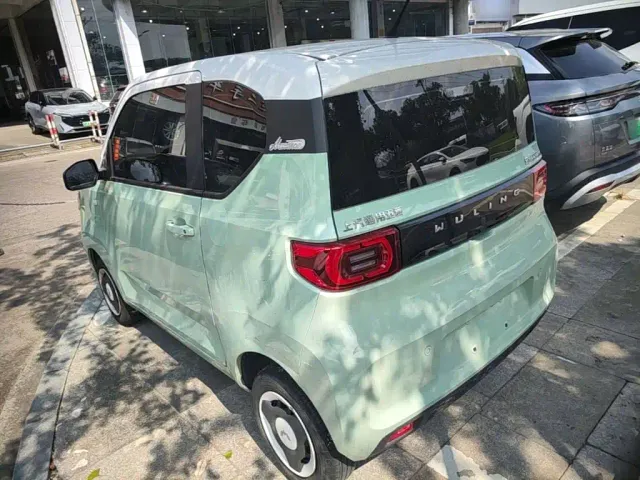 Wuling Hongguang Mini EV — Фото автомобиля 4