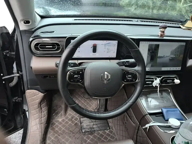 Leapmotor C11 — Фото автомобиля 2