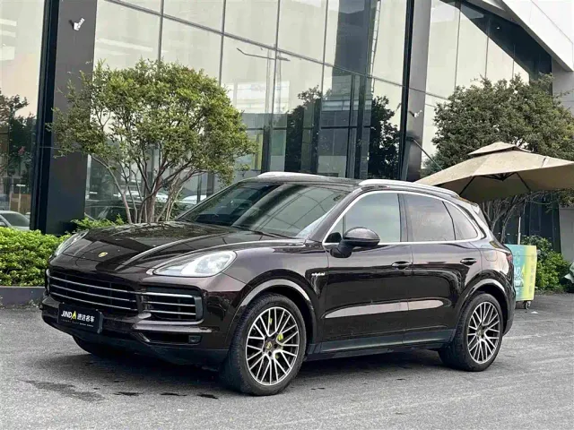 Фотография автомобиля — Porsche Cayenne