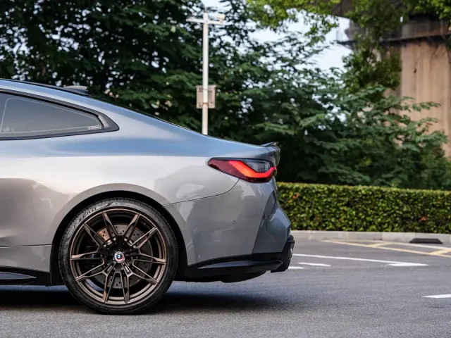 BMW M4 — Фото автомобиля 6