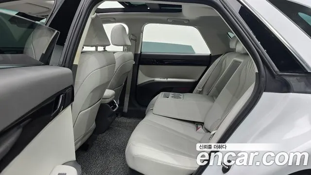 Hyundai Grandeur GN7 — Фото автомобиля 17