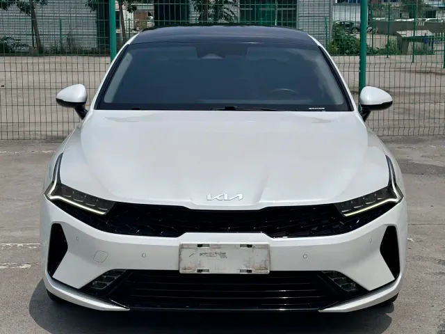 Kia K5 — Фото автомобиля 2