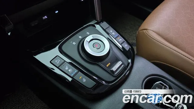 Kia Seltos Новый Seltos Бензин 1.6 турбо 2WD — Фото автомобиля 3