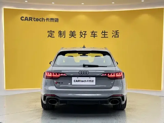 Audi RS 4 — Фото автомобиля 27