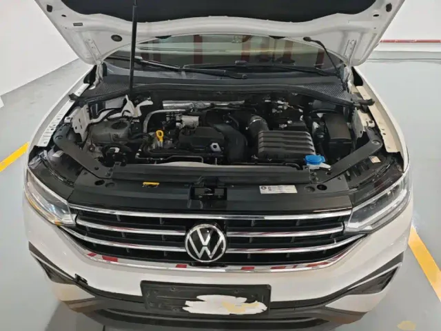 Volkswagen Tiguan L — Фото автомобиля 19