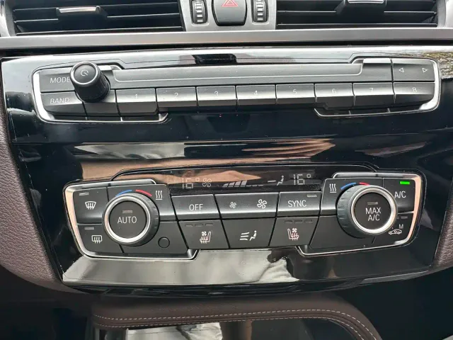 BMW X1 — Фото автомобиля 12