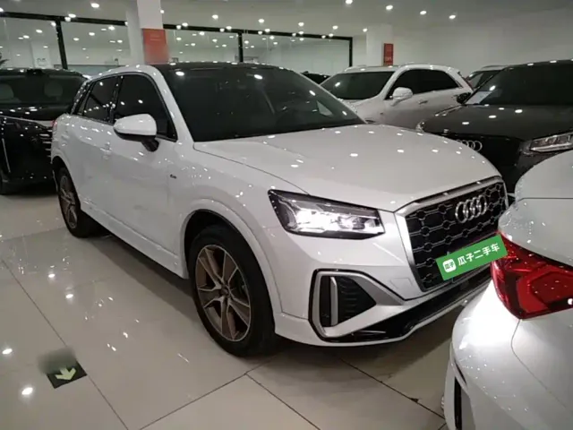 Audi Q2L — Фото автомобиля 3