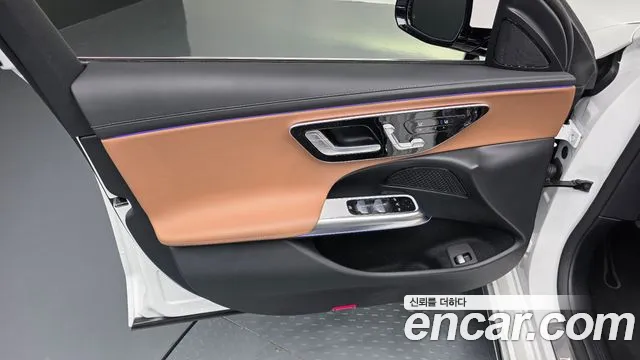 Mercedes-Benz E-Class — Фото автомобиля 19