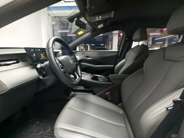 BYD Qin PLUS — Фото автомобиля 5