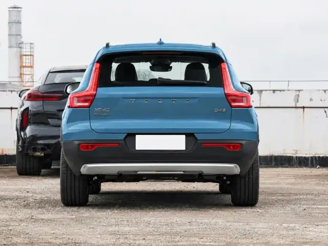 Volvo XC40 — Фото автомобиля 5