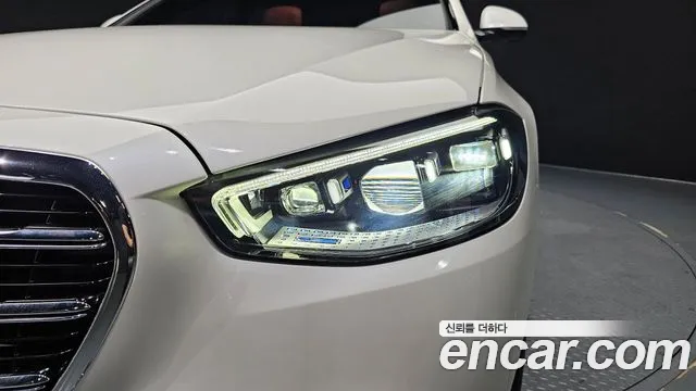 Mercedes-Benz S-Class — Фото автомобиля 21