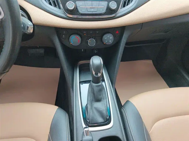 Chevrolet Monza — Фото автомобиля 13