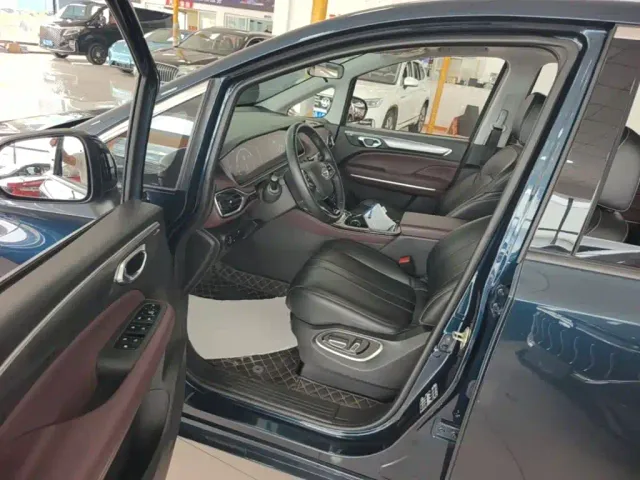 GAC Trumpchi M6 — Фото автомобиля 15