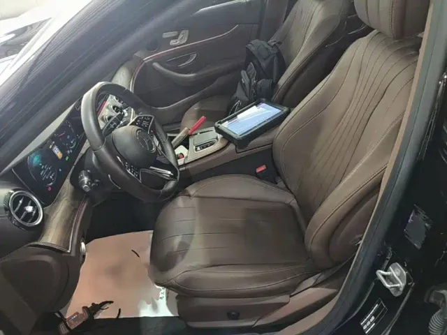 Mercedes-Benz E-Class — Фото автомобиля 14