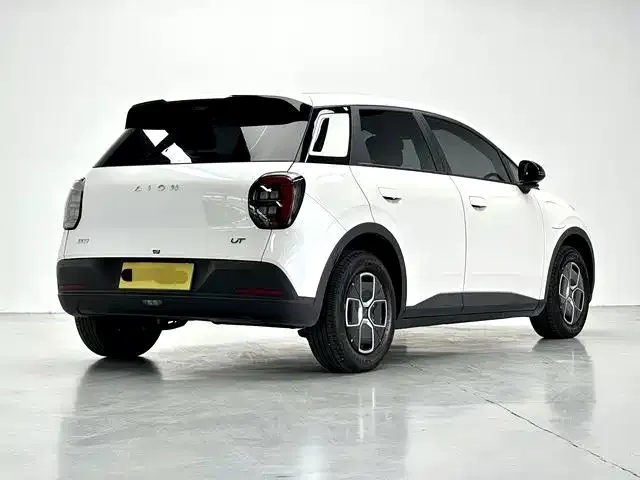 GAC Aion UT — Фото автомобиля 9
