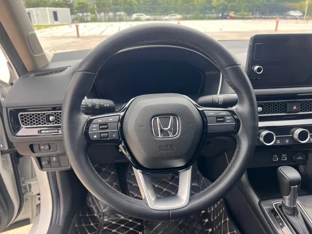 Honda Civic — Фото автомобиля 15