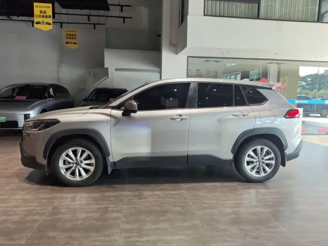 Toyota Corolla Cross — Фото автомобиля 3