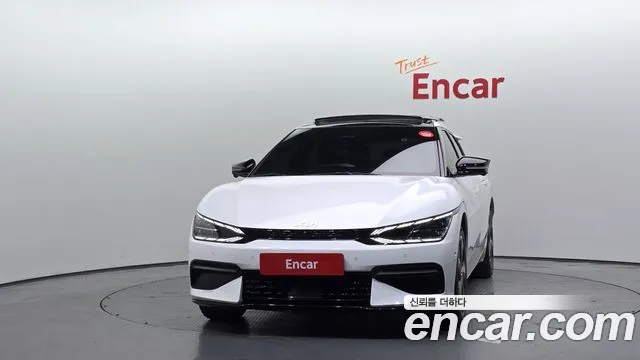 Kia EV6 — Фото автомобиля 3