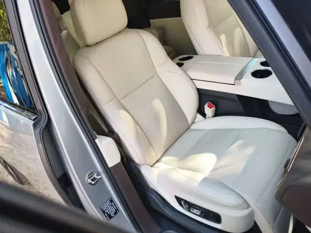 Li Auto MEGA — Фото автомобиля 24