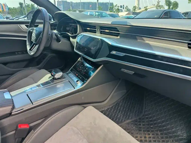 Audi A6L — Фото автомобиля 8