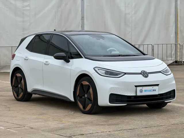 Volkswagen ID.3 — Фото автомобиля 3