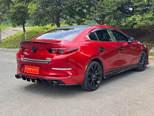 Mazda Axela — Фото автомобиля 4