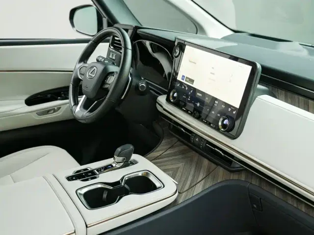 Lexus LM — Фото автомобиля 16