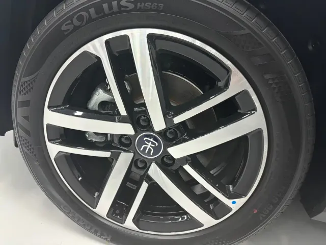 BYD Song L DM-i — Фото автомобиля 16