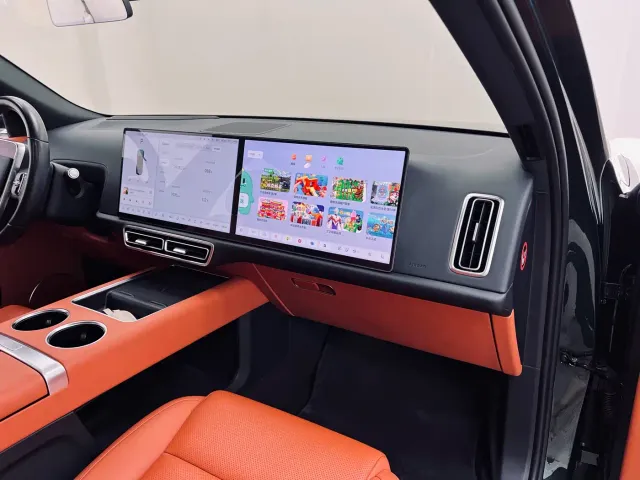 Li Auto L9 — Фото автомобиля 25