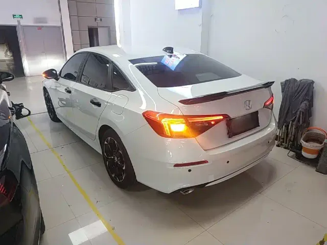 Honda Civic — Фото автомобиля 4