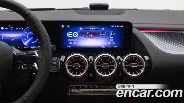 Mercedes-Benz EQA — Фото автомобиля 12