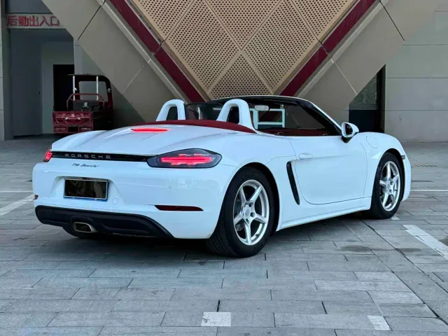 Porsche 718 — Фото автомобиля 14