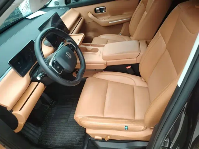 Leapmotor C16 — Фото автомобиля 14